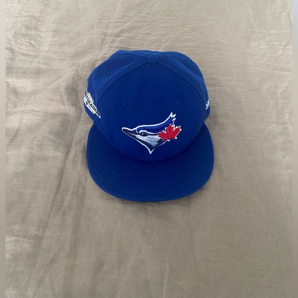 Mens vintage Blue Jays New Era hat size 7 1/4 - Picture 1 of 3